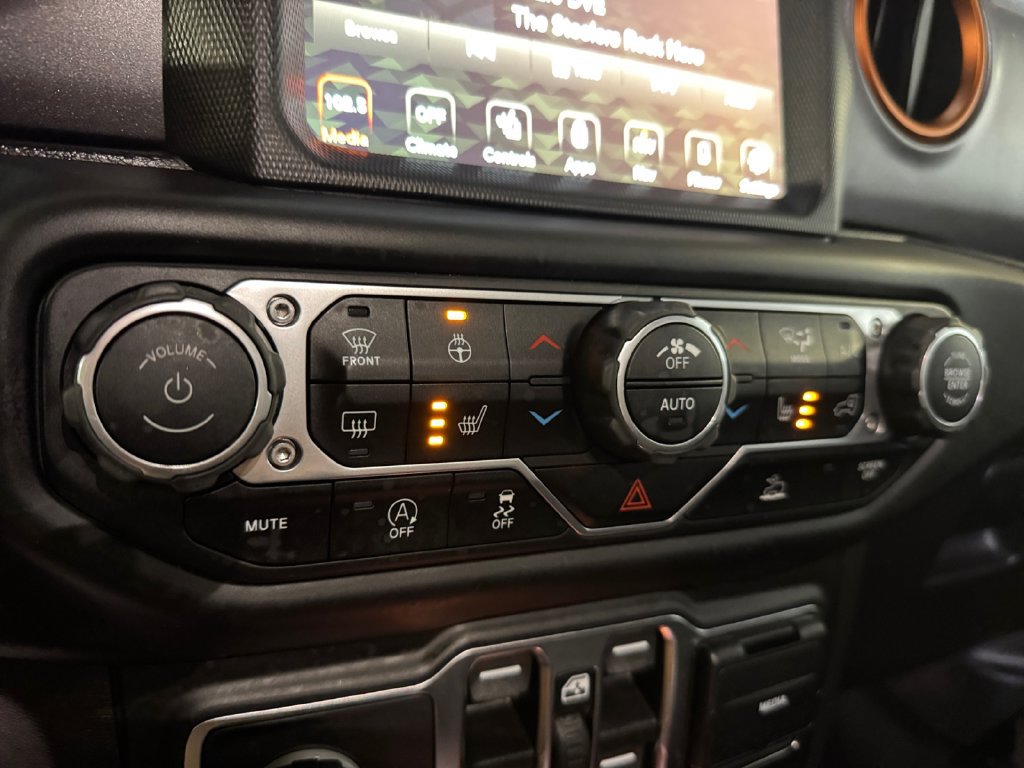 Used 2021 Jeep Gladiator Mojave AWD/4WD image 30