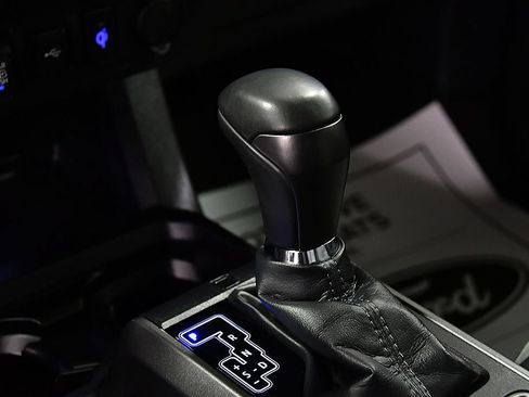 Used 2023 Toyota Tacoma TRD Sport AWD/4WD image 24