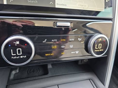 Used 2025 Land Rover Discovery S AWD/4WD image 28