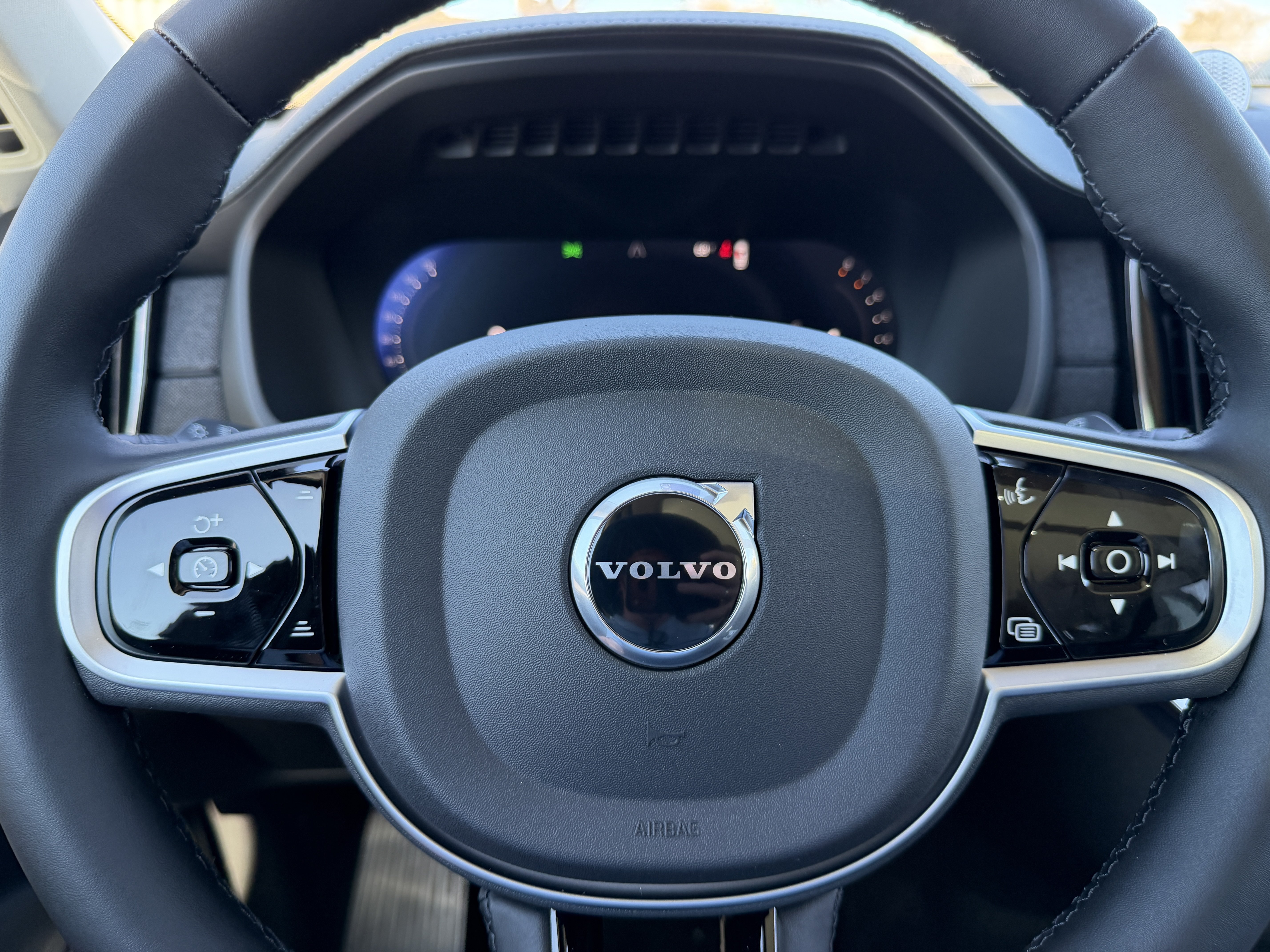 New 2026 Volvo XC90 B5 Ultra w/ Protection Package AWD/4WD image 31