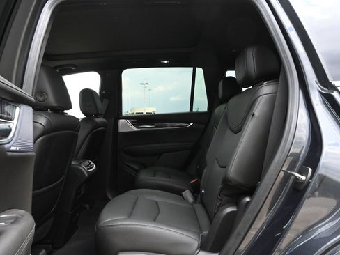 Certified 2023 Cadillac XT6 Premium Luxury w/ Technology Package AWD/4WD image 19