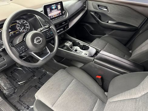Used 2023 Nissan Rogue SV FWD image 9