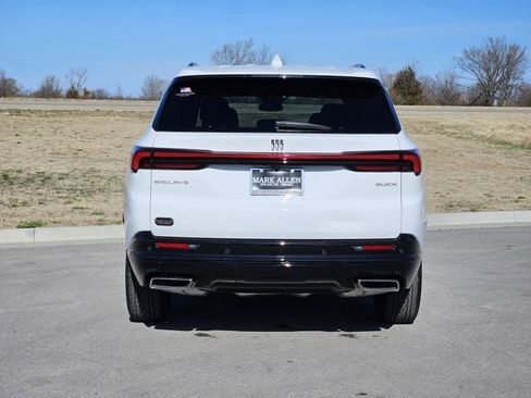 Used 2025 Buick Enclave Sport Touring image 6