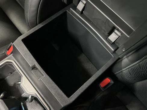 Used 2025 Toyota Tacoma TRD Off-Road image 21