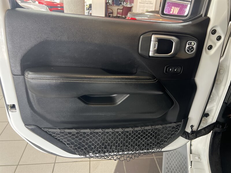 Used 2019 Jeep Wrangler Unlimited Sahara AWD/4WD image 19