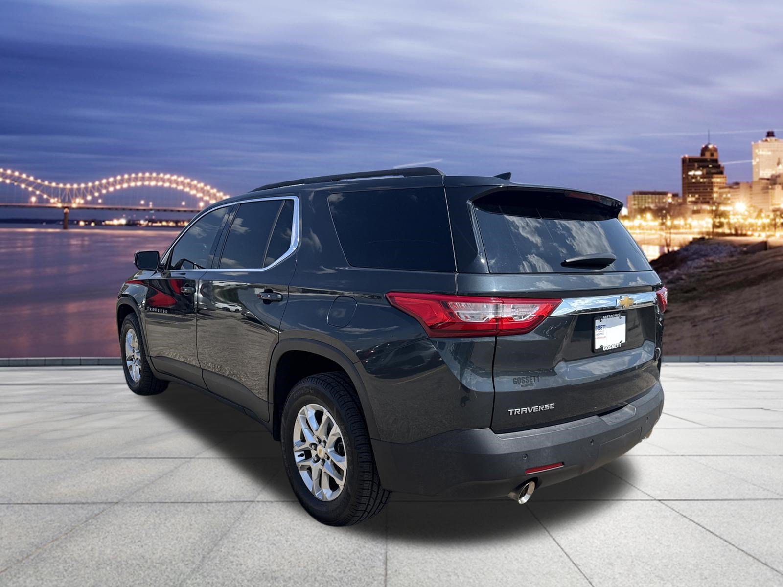 Used 2019 Chevrolet Traverse LT FWD image 3
