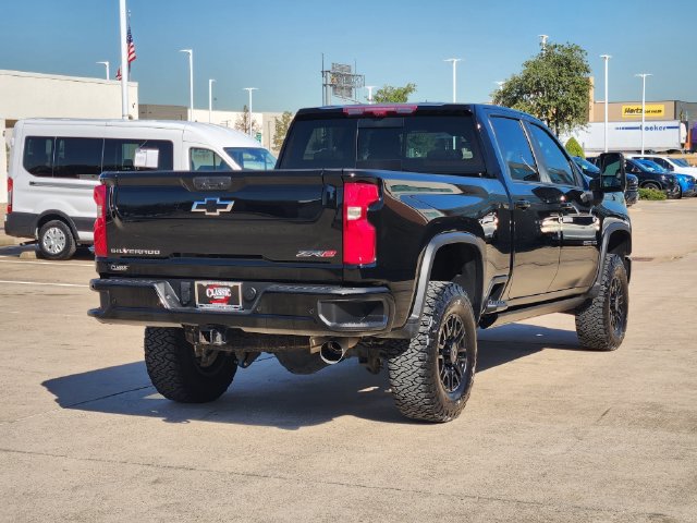 Used 2024 Chevrolet Silverado 2500 ZR2 w/ Technology Package AWD/4WD image 13