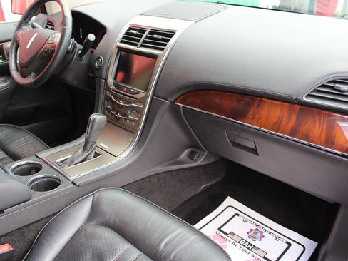 Used 2014 Lincoln MKX AWD w/ Equipment Group 102A image 25