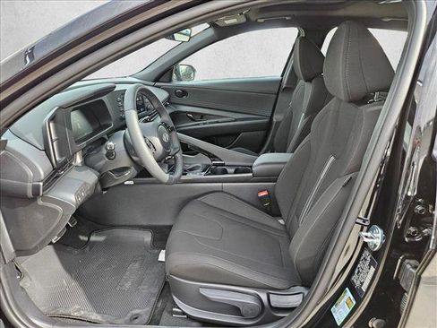 New 2026 Hyundai Elantra SEL Sport FWD image 4