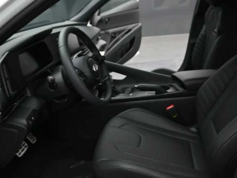 New 2026 Hyundai Elantra SEL Sport FWD image 18