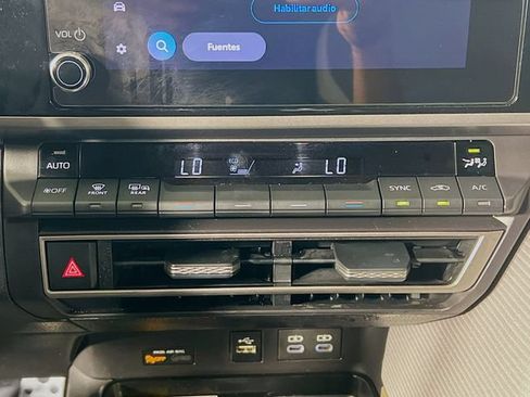 Used 2025 Toyota Camry SE FWD image 23