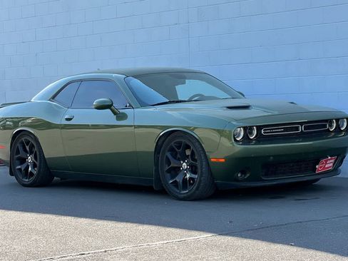 Used 2018 Dodge Challenger SXT Plus image 10