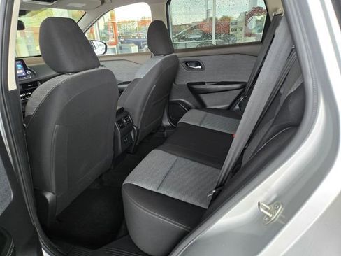 Used 2023 Nissan Rogue SV AWD/4WD image 10
