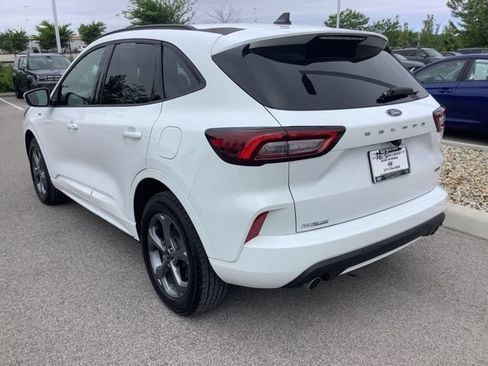 Used 2023 Ford Escape ST-Line Select AWD/4WD image 7