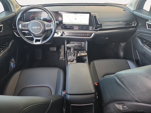 Certified 2023 Kia Sportage EX image 2