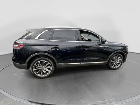 Certified 2023 Lincoln Nautilus Reserve w/ Luxury Package image 2