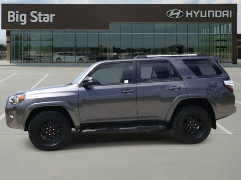 Used 2023 Toyota 4Runner SR5 Premium w/ Moonroof Package RWD image 2
