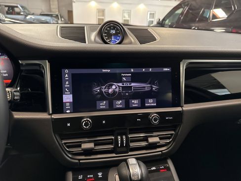 Used 2024 Porsche Macan S image 39