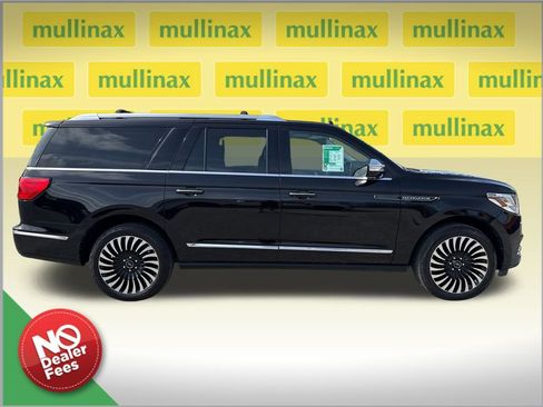 Used 2020 Lincoln Navigator L Black Label w/ Cargo Convenience Package AWD/4WD image 2