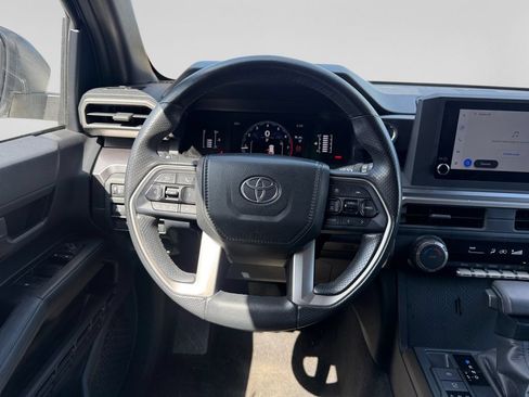 Used 2025 Toyota 4Runner 4WD image 15