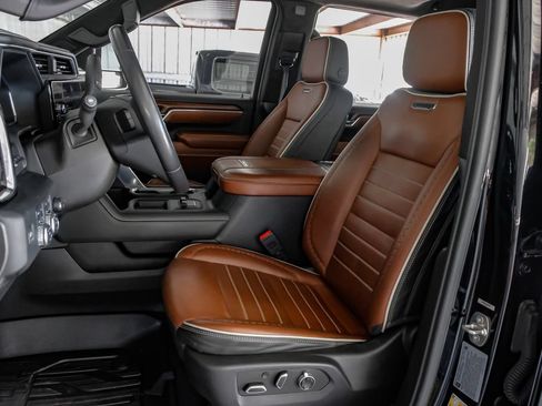 Used 2024 GMC Sierra 3500 Denali Ultimate AWD/4WD image 28