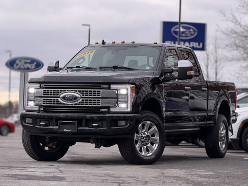 Used 2019 Ford F350 Platinum w/ Snow Plow Prep Package image 38