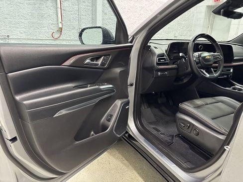 Used 2026 Chevrolet Traverse High Country AWD/4WD image 17