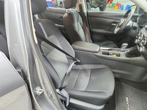 Used 2024 Nissan Sentra SV image 34