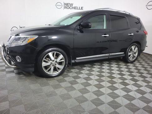 Used 2015 Nissan Pathfinder Platinum w/ Cargo Package image 4