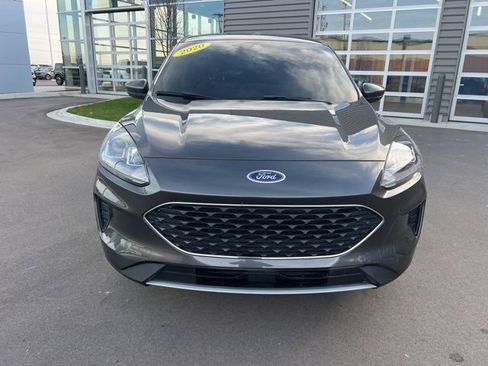 Used 2020 Ford Escape SE image 2