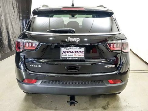 Used 2021 Jeep Compass Latitude w/ Sun and Sound Group AWD/4WD image 6