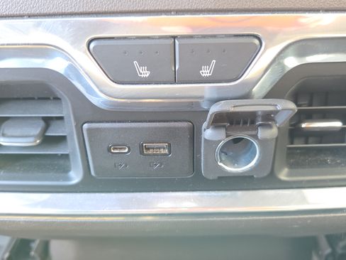 Used 2019 GMC Sierra 1500 SLT AWD/4WD image 29