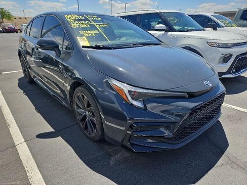 Used 2023 Toyota Corolla SE w/ Carpet Mat Package (TMS) FWD image 4