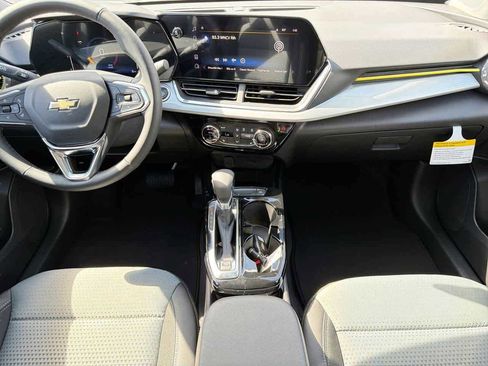 New 2026 Chevrolet Trax LT w/ Driver Confidence Package FWD image 12