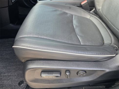 Used 2025 Honda Odyssey Elite image 18