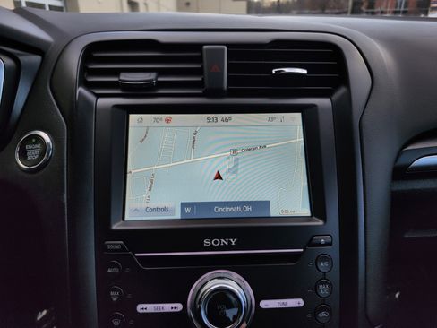 Used 2020 Ford Fusion Titanium image 5