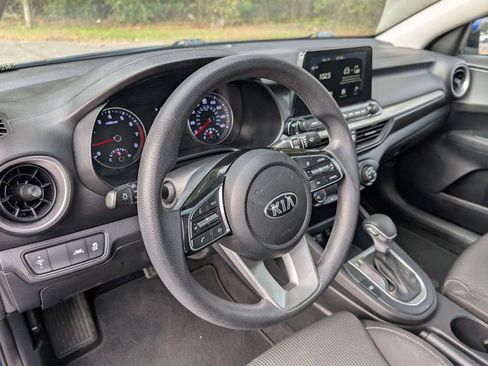 Used 2021 Kia Forte LXS image 13