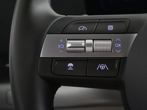 Used 2025 Hyundai Kona SEL FWD image 36