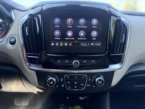 Used 2023 Chevrolet Traverse LT AWD/4WD image 13