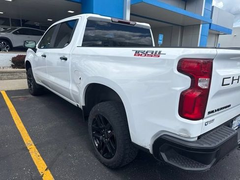 Used 2021 Chevrolet Silverado 1500 LT Trail Boss w/ Bed Protection Package AWD/4WD image 3