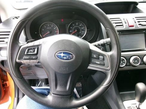 Used 2015 Subaru Crosstrek 2.0i Premium AWD/4WD image 9