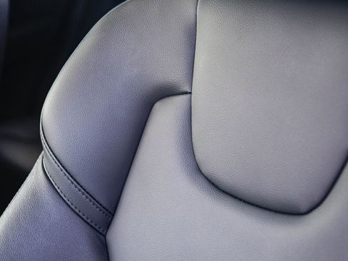 Used 2025 Volvo XC60 B5 Core image 29