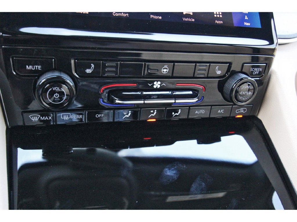 Used 2024 Jeep Grand Cherokee Limited AWD/4WD image 24