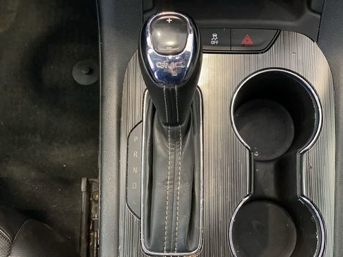 Used 2018 GMC Acadia SLT image 23