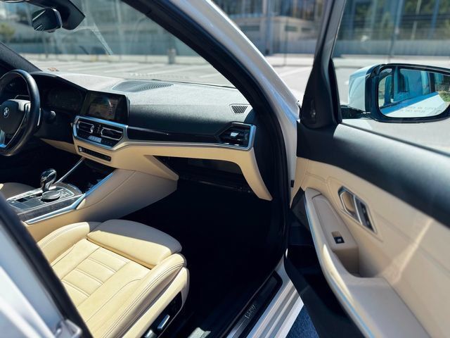 Used 2019 BMW 330i Sedan w/ Premium Package RWD image 28