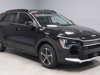 Used 2025 Kia Niro EX