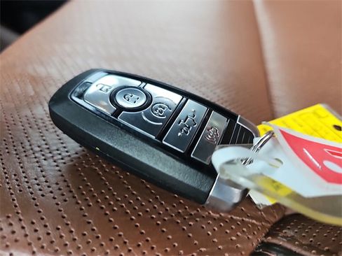 Used 2024 Ford F250 King Ranch w/ Chrome Package image 34