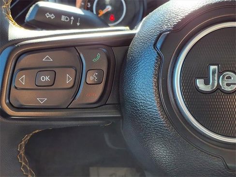 Certified 2024 Jeep Gladiator Sport image 9