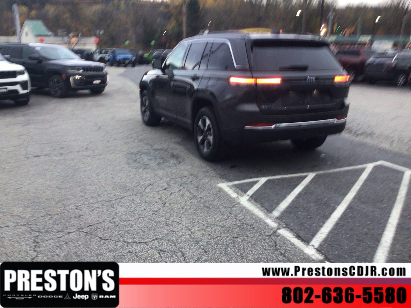 Used 2024 Jeep Grand Cherokee Limited 4xe AWD/4WD image 3