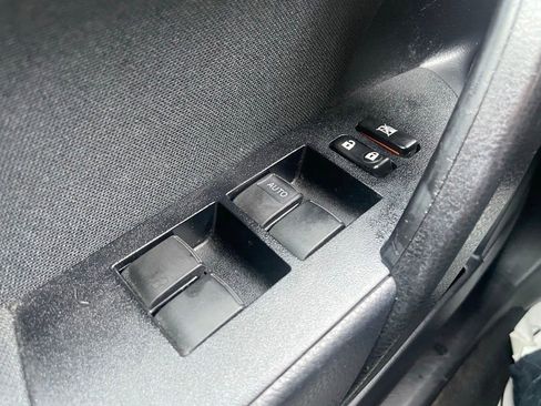 Used 2015 Toyota Corolla LE FWD image 20